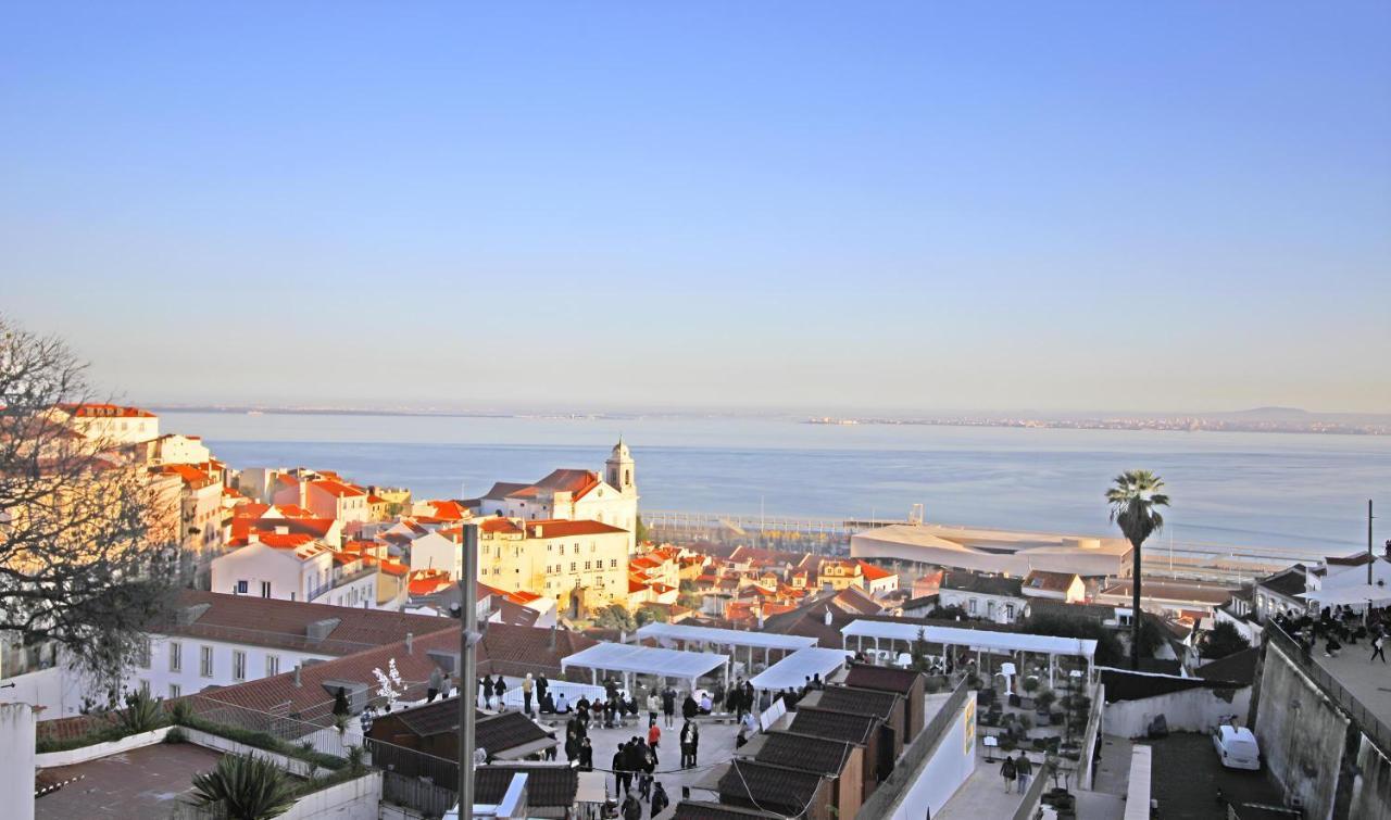Pousada Alfama Lisbon Bagian luar foto