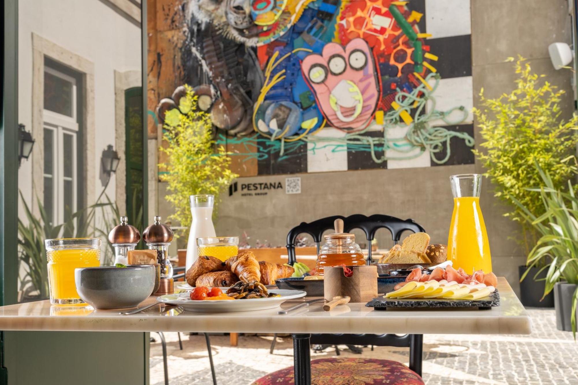 Pousada Alfama Lisbon Bagian luar foto